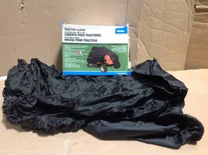 lot 46 image: Arnold Universal Tractor Cover&nbspin good condition review pictures