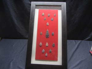 lot 9 image: Arrowheads
