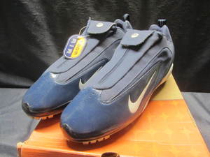 lot 18 image: Nike Air Zoom Cleats