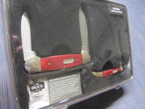 lot 36 image: Buck Knife Gift Set