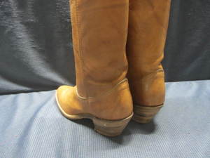 lot 73 image: Dingo Ladies Boots