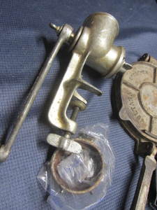 lot 46 image: Vintage Kitchenwares