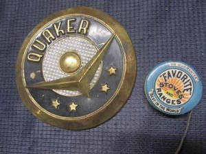 lot 70 image: Quaker & Favorite Stove Adv.