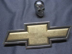 lot 71 image: Chev Bowtie Emblem