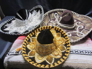 lot 79 image: Sombreros & Serape