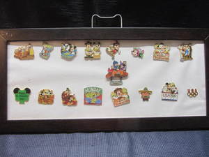 lot 148 image: Disney Lapel Pins