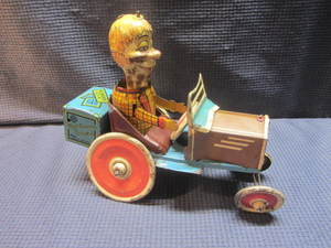 lot 151 image: Marx Windup Toy
