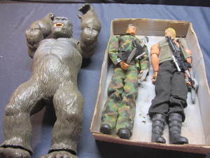 lot 157 image: King Kong, Action Figures