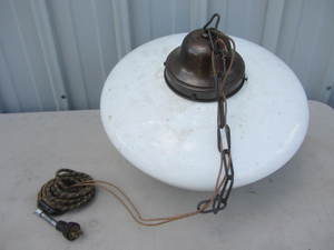 lot 309 image: Schoolhouse Antique Light