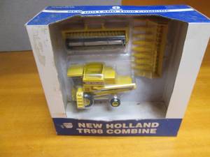 New Holland TR98 Combine In Box Sea...
