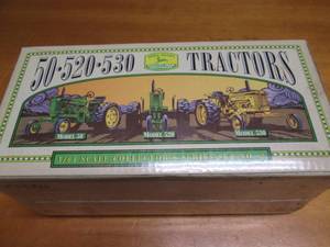 John Deere (3 Piece Tractor Set) 1...