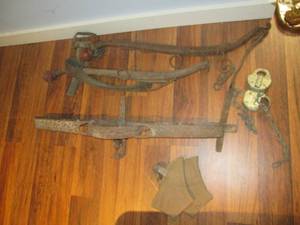 Lot of Vintage Horse Supplies See ...