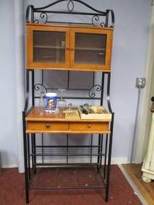 Metal Frame & Wood Bakers Rack Wit...