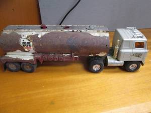 Ertl Midland Tanker Truck See Phot...