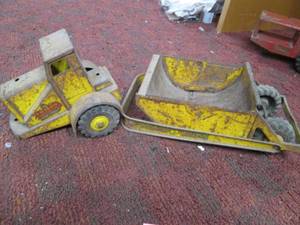 Vintage Lumar Contractors Metal Tra...