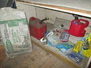 Contents of Shelves (Sand Bags, Gas Cans, Insulation, Concrete Mix & More)