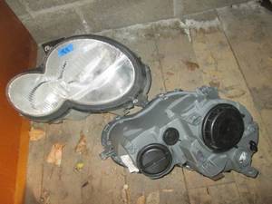 (2) Headlights (Part# DR007.984-21 & DR007.984-22) See Photos