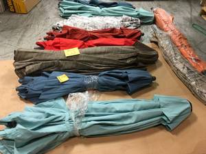 PATIO UMBRELLAS DIFFERENT COLORS AND STYLES CUSTOMER RETURNS SEE PICS