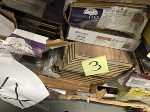 lot 3 image: MIXED PALLET OF ASSORTED FLOORING CUSTOMER RETURNS SEE PICS