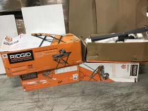 lot 25 image: PALLET WITH RIGID TILE SAWS CUSTOMER RETURNS SEE PICS