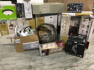 lot 26 image: PALLET WITH ASSORTED INDOOROUTDOOR LIGHTS CUSTOMER RETURNS SEE PICS