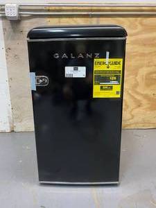 lot 70 image: GALANZ 3.5 cu. ft. Retro Mini Refrigerator Single Door Fridge Only in Black