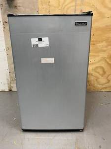 lot 74 image: MAGIC CHEF 3.3 cu. ft. Mini Fridge in Stainless Look