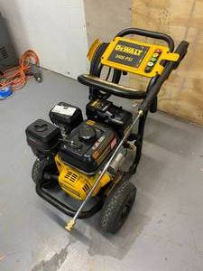 lot 86 image: DEWALT Pressure Ready 3400 PSI 2.5 GPM Cold Water Gas Powered Pressure Washer