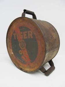 lot 31 image: Orig 1920s Gambles TIGER Motor Oil Rocker Can