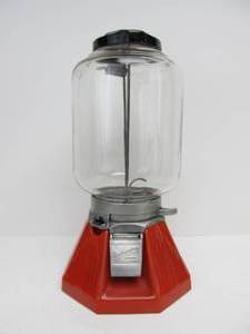 lot 57 image: Nice Old Vintage NORTHWESTERN GumballCandy Vending Machine wKey