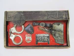lot 61 image: NOS Vintage 1970s DICK TRACY Toy Crime Stopper Playset