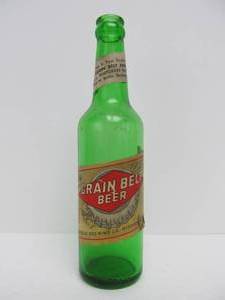 lot 96 image: Scarce Vintage 1940s GRAIN BELT Green Bottle Shortage Beer Bottle