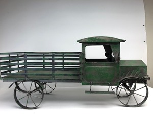 lot 184 image: Large Antique Style Metal Pickup Truck Garden Statue or Planter Box
