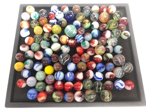 lot 208 image: Collection of Early Vintage & Antique Hand Made Marbles