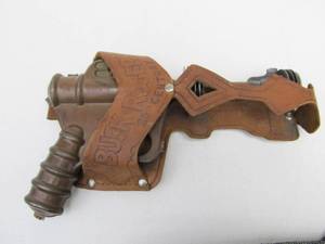 lot 120 image: 1930s BUCK ROGERS Disintegrator Ray Gun wOriginal Leather Holster