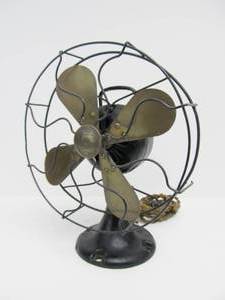 lot 122 image: Antique GAVIN Brass Blade Desk Fan