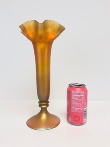 lot 3 image: Large Signed Antique QUEZAL Floriform Glass Vase