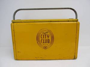 lot 225 image: Vintage 1950s SCHMIDT City club Embossed Metal Beer Cooler