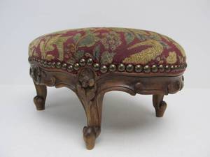 lot 234 image: Nice Antique Carved Victorian Footstool wDog & Deer Upholstery