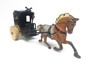 lot 239 image: Orig Antique Cast Iron PRATT & LETCHWORTH Horse Drawn Hansom Cab Toy