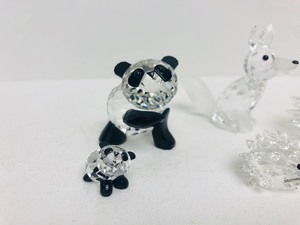 lot 250 image: Group of Signed SWAROVSKI Crystal Animal Figurines