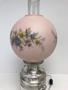 lot 249 image: Beautiful Antique 1890s Ornate Oil Lamp wPink Floral Globe Shade