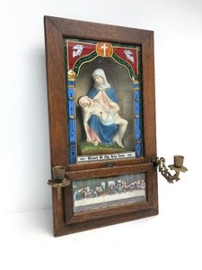 lot 266 image: Excellent Antique Catholic Oak Last Rights Box wContents