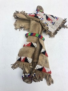 lot 278 image: Old Vintage Native American Beaded Doll