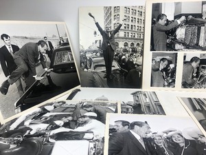 lot 290 image: Collection of Large Format RICHARD NIXON Original Photographs by White House Photographer Roddey Mims