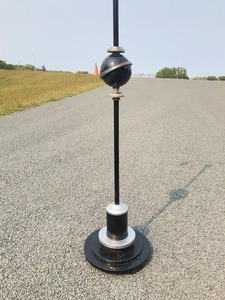 lot 295 image: Vintage Atomic Deco Saturn Floor Lamp