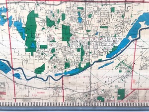 lot 298 image: Nice Vintage 1950s Large Pull-Down Canvas Map Hudsons Map of Twin Cities Area