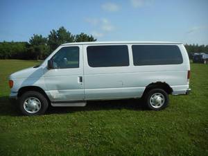 2007 Ford E350 Econoline Wagon Super XL