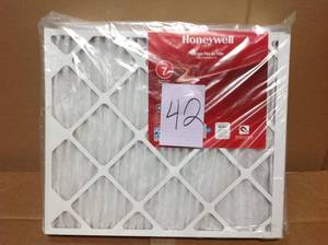 Honeywell 17 in. x 20 in. x 1 in. Allergen Plus Pleated FPR 7 Air Filter