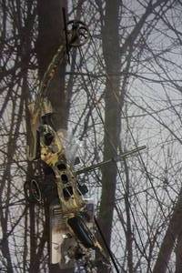 lot 18 image: Alpine Archery Compound Bow Package
